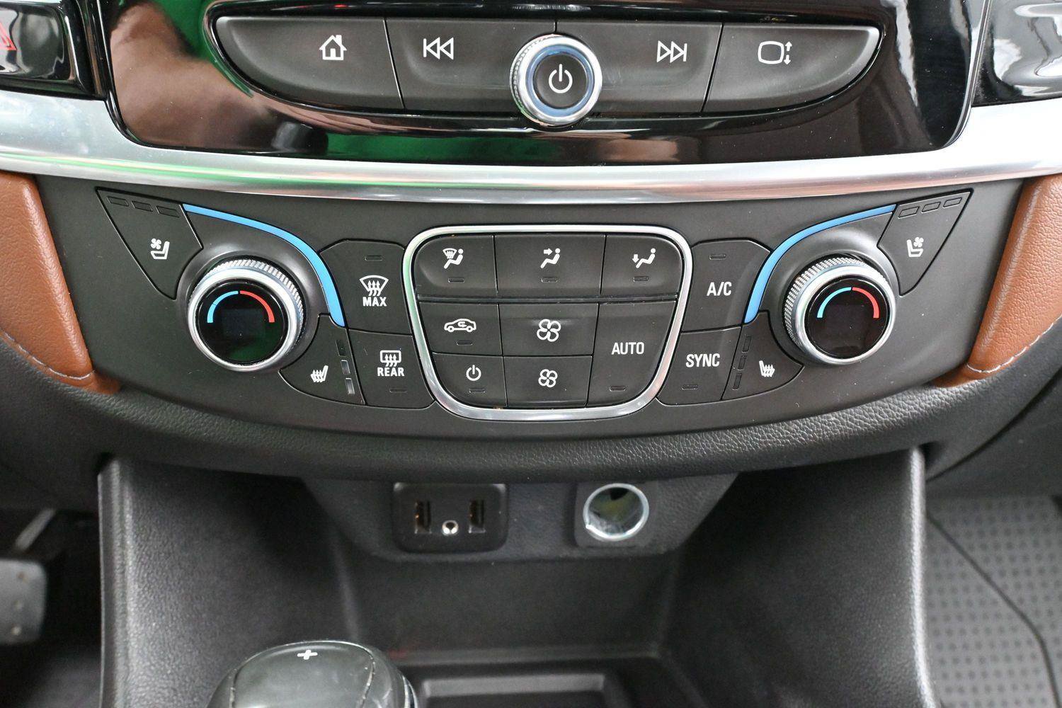 Used 2019 Chevrolet Traverse High Country w/ LPO, Floor Liner Package AWD/4WD image 30