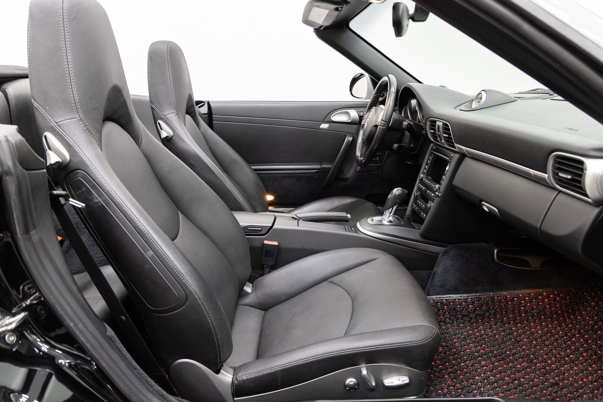 Used 2011 Porsche 911 Carrera 4S image 13