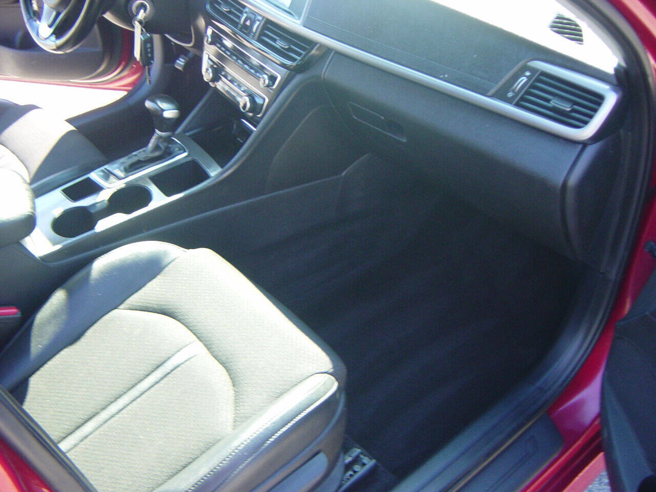 Used 2018 Kia Optima S image 13