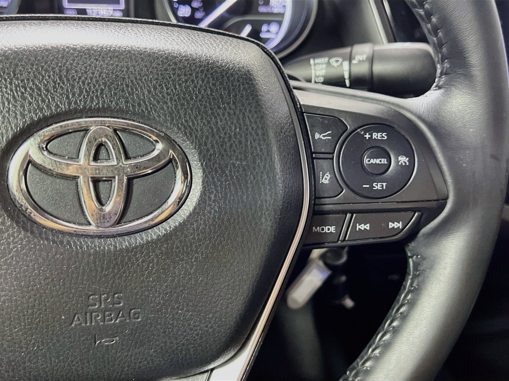 Used 2020 Toyota Camry SE FWD image 20