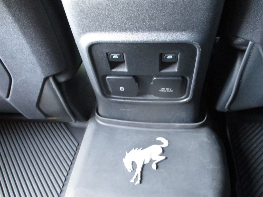 Used 2022 Ford Bronco Badlands image 10