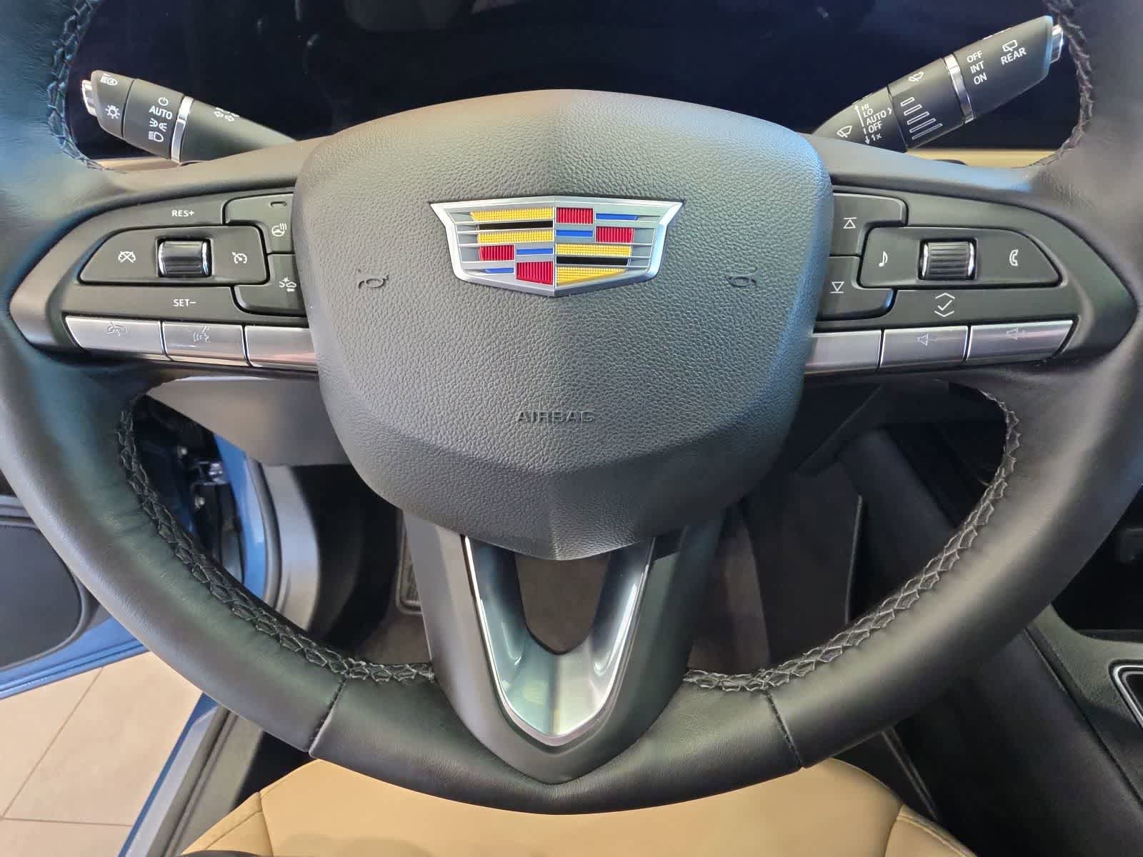 Used 2025 Cadillac XT4 Premium Luxury w/ Cold Weather Package AWD/4WD image 20