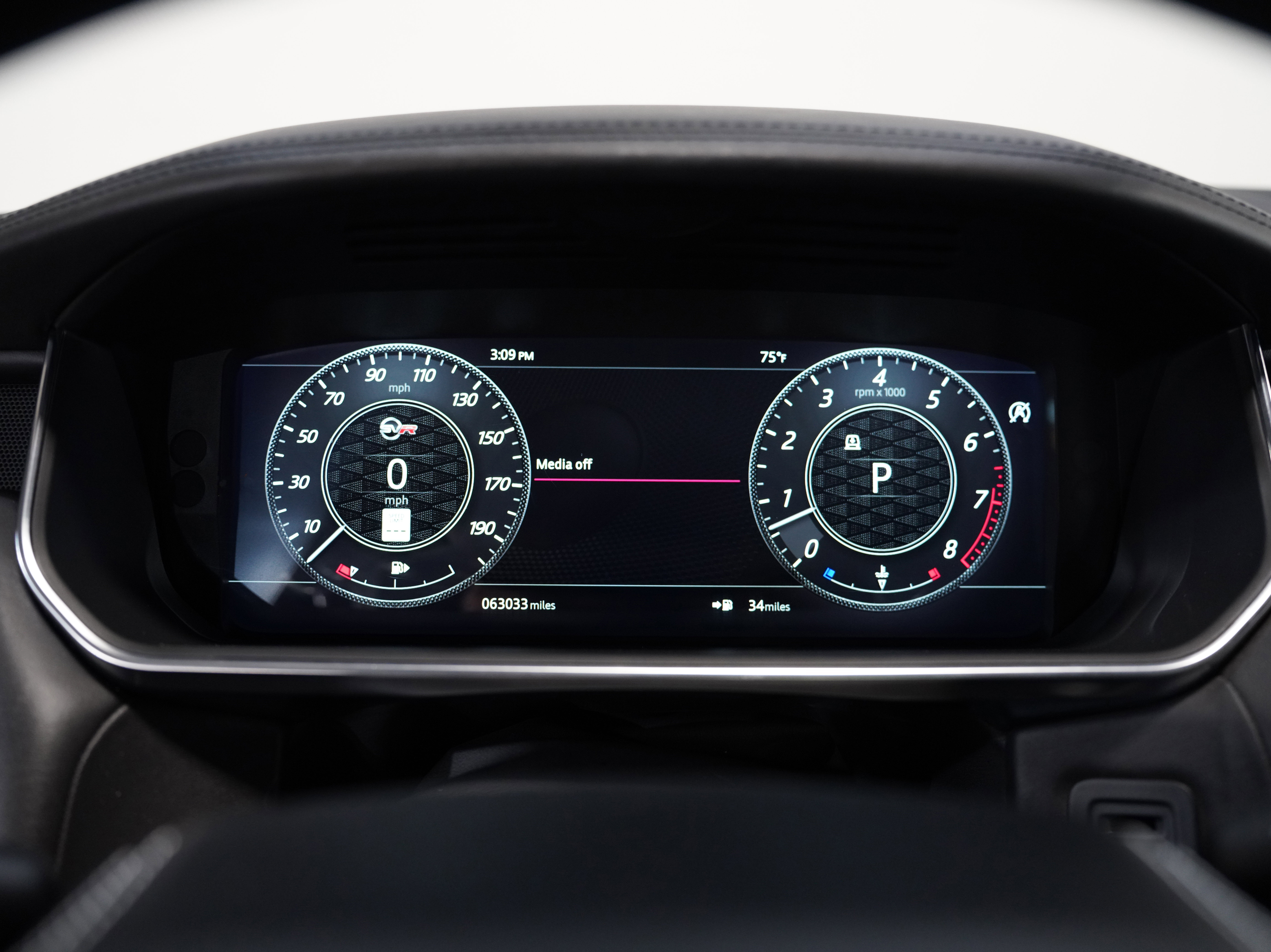 Used 2018 Land Rover Range Rover Sport SVR image 46