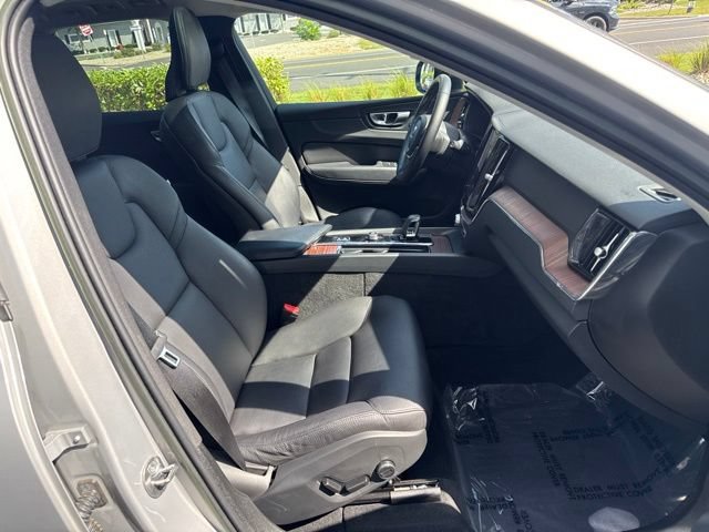 Used 2023 Volvo XC60 B5 Plus w/ Climate Package AWD/4WD image 15