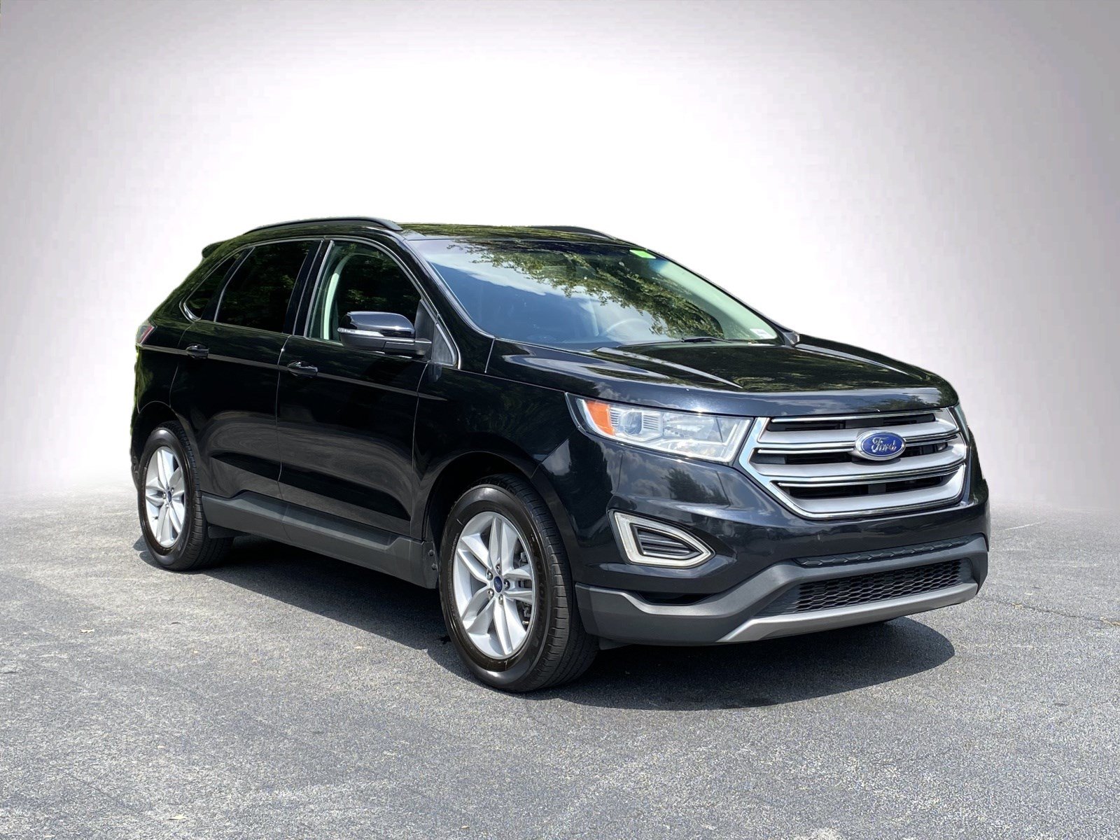 Used 2018 Ford Edge SEL FWD video 2