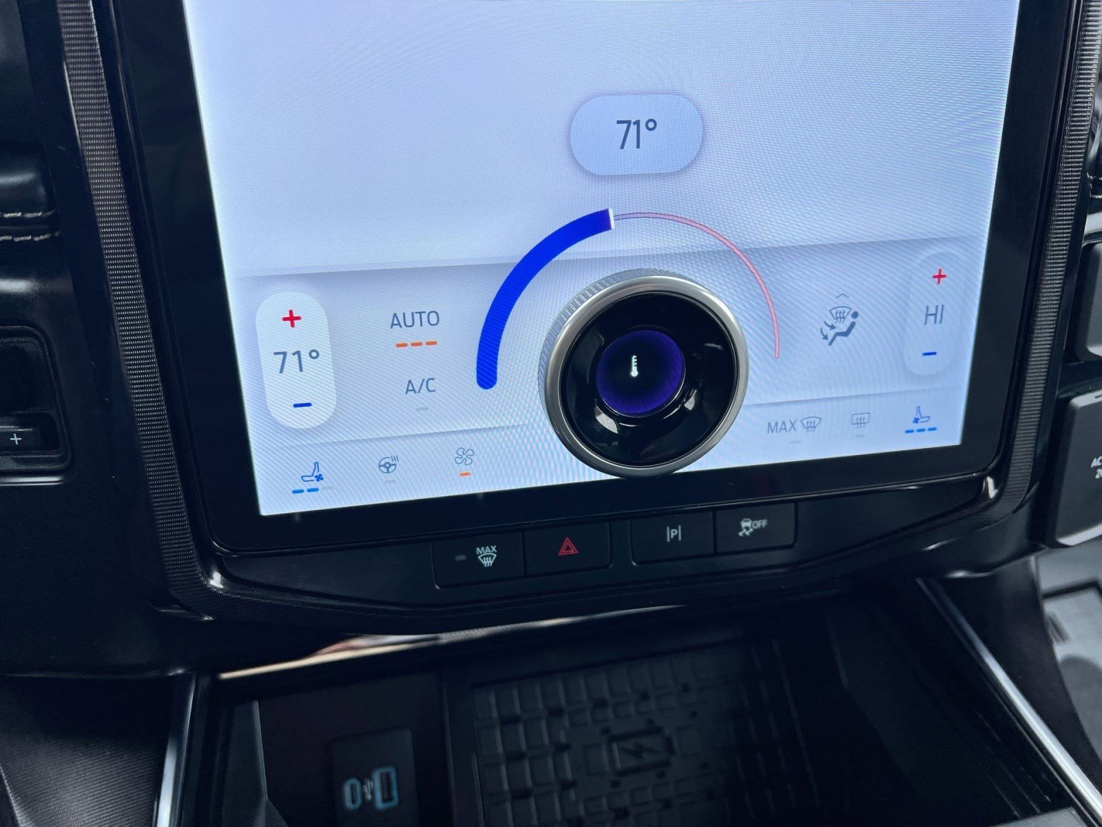 Used 2023 Ford F150 Lightning Platinum image 19