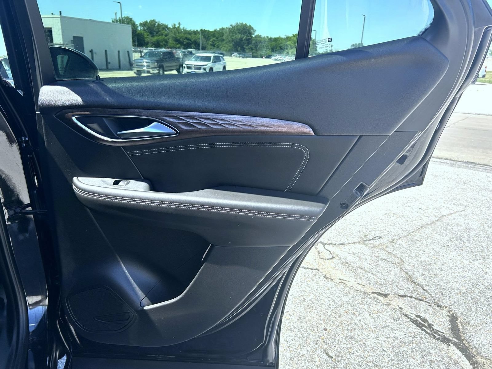 Certified 2023 Buick Envision Avenir AWD/4WD image 18