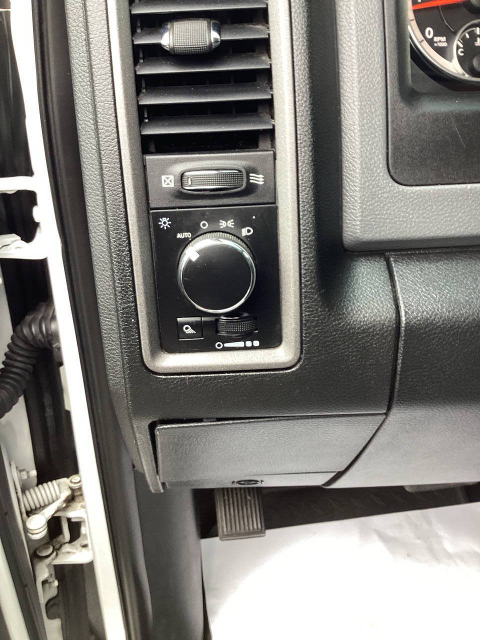 Used 2017 RAM 2500 Tradesman w/ Chrome Appearance Group AWD/4WD image 29