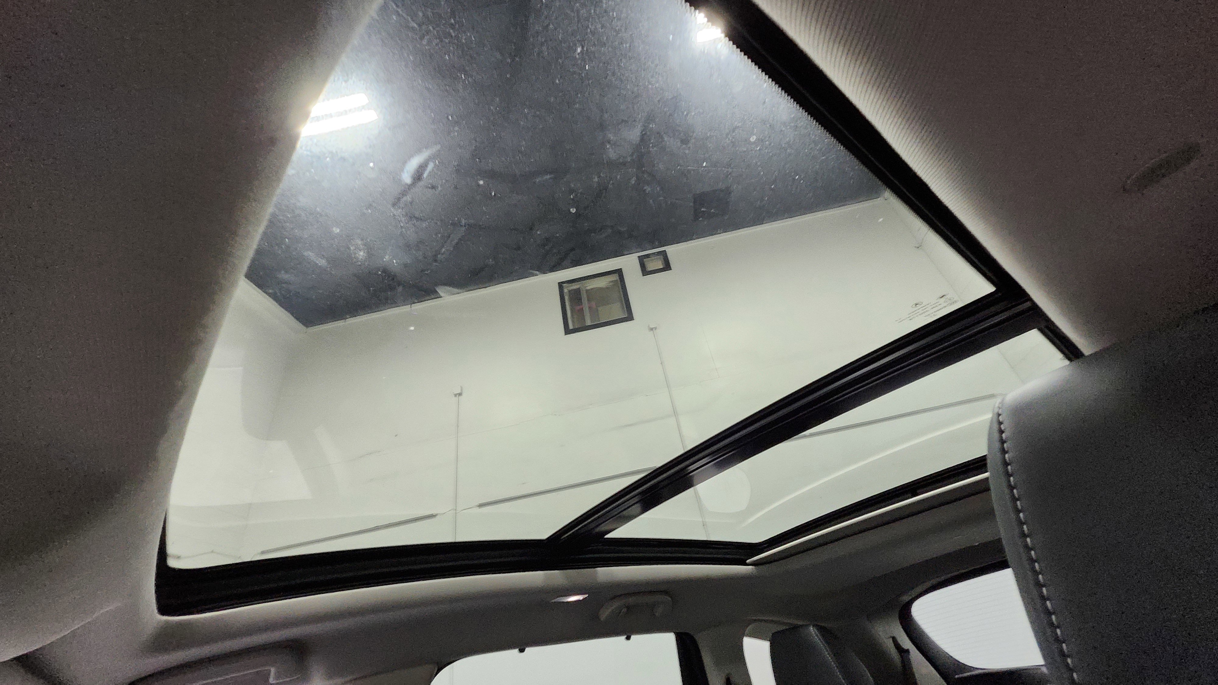 Used 2023 Acura MDX SH-AWD w/ Technology Package image 25