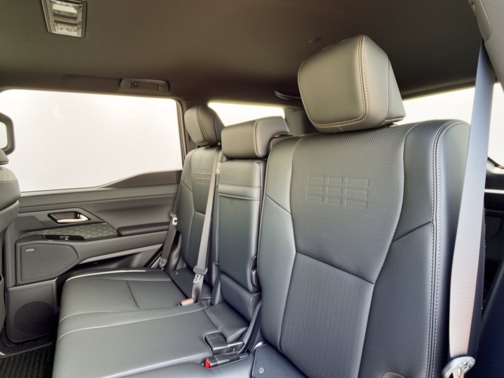 New 2026 Lexus GX 550 AWD/4WD image 25