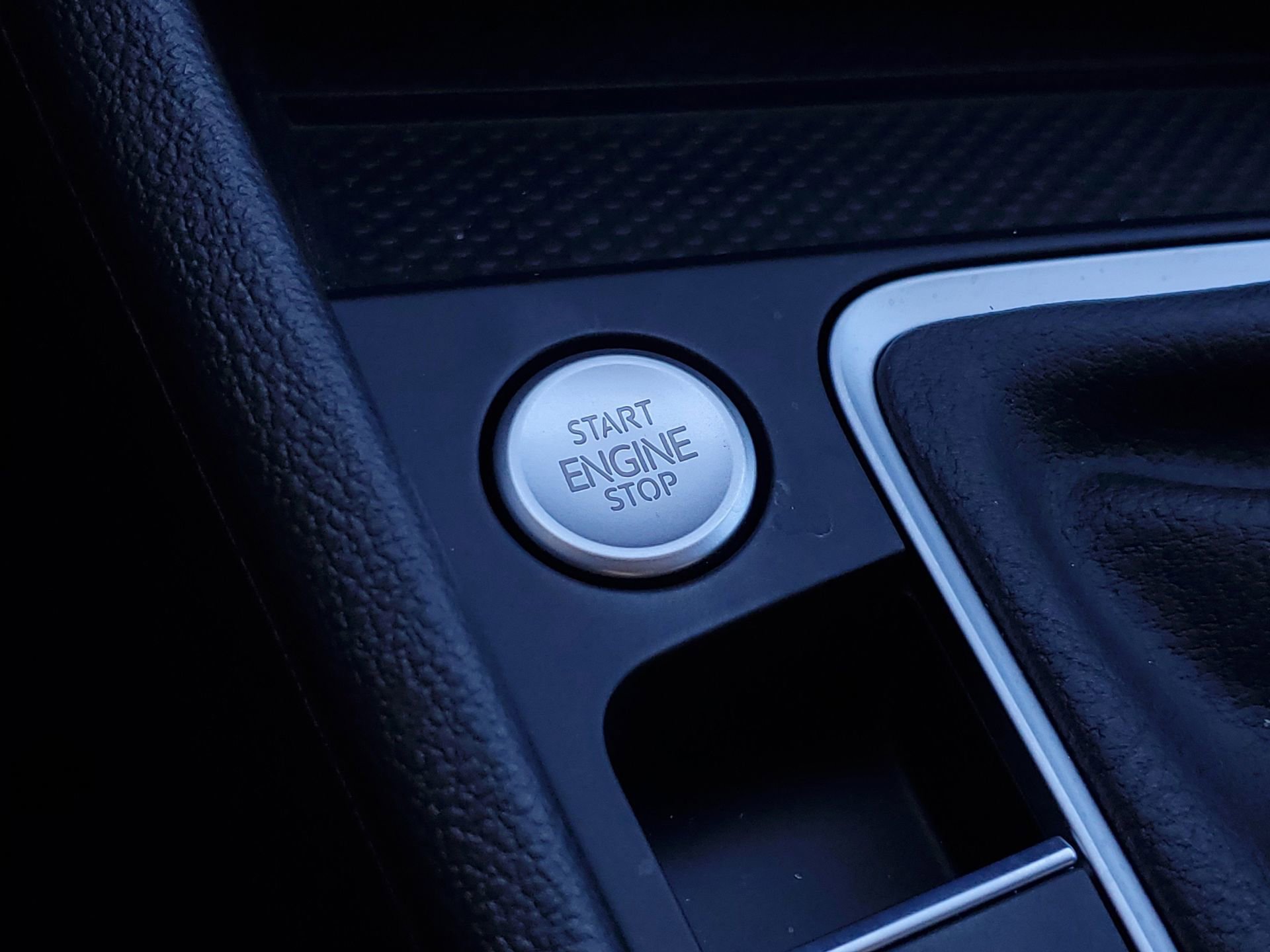 Used 2025 Volkswagen Jetta SE image 29