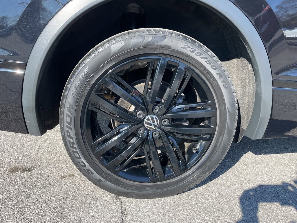 Used 2022 Volkswagen Tiguan SE R-Line image 53