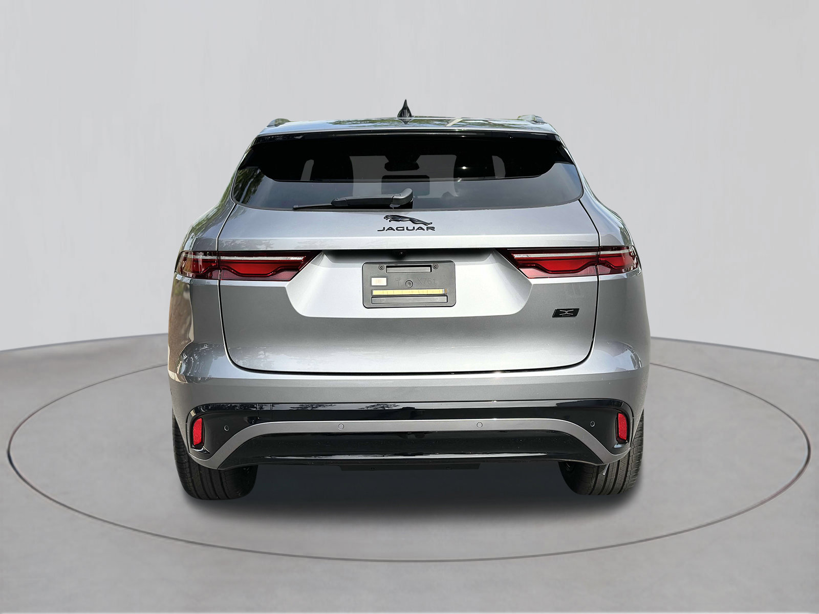 New 2026 Jaguar F-PACE R-Dynamic S image 3