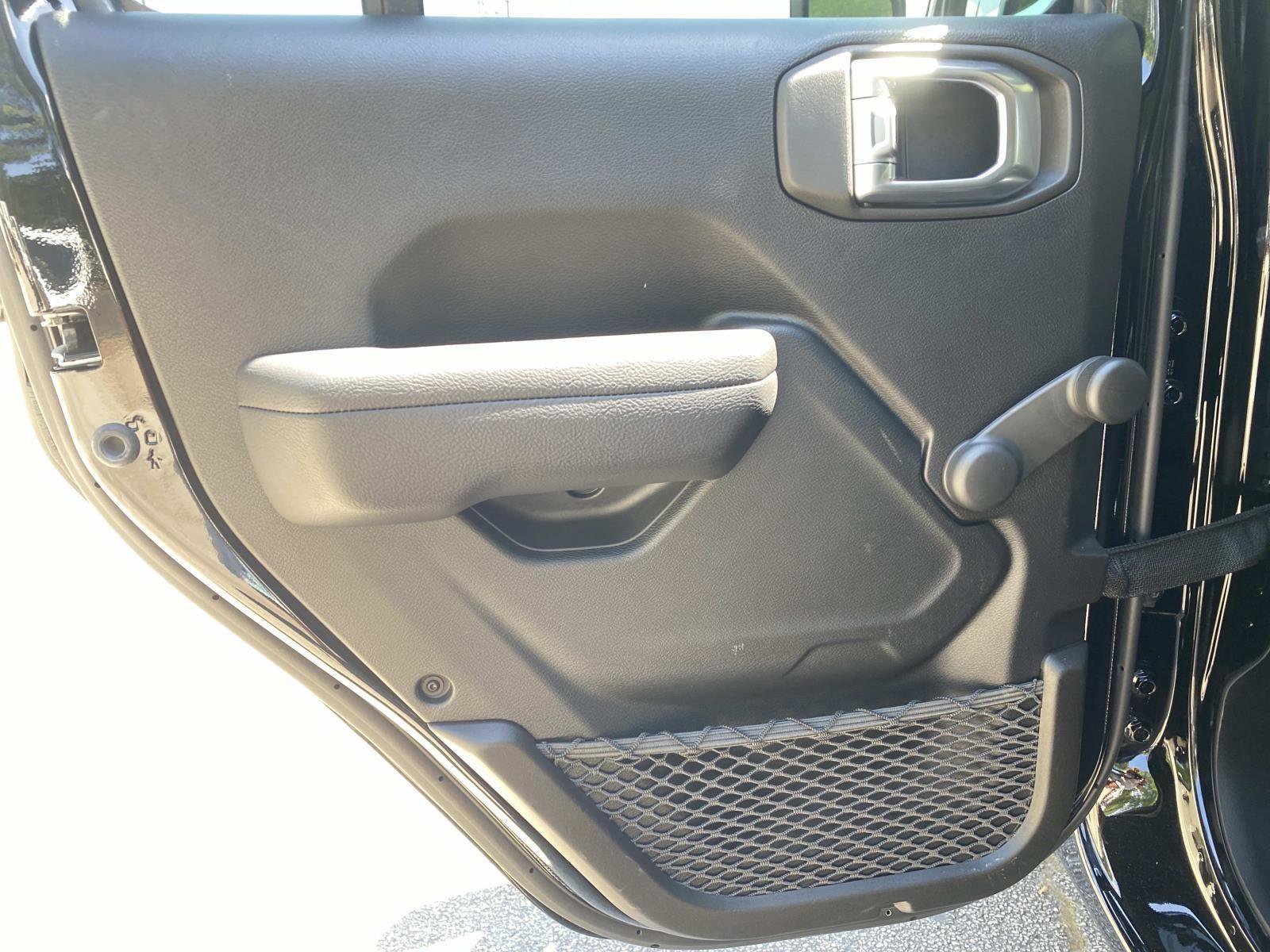 Used 2024 Jeep Wrangler Unlimited Sport AWD/4WD image 16
