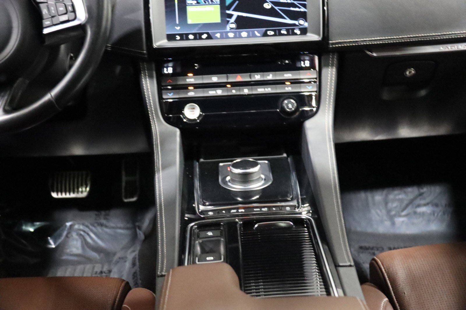 Used 2019 Jaguar F-PACE S image 60