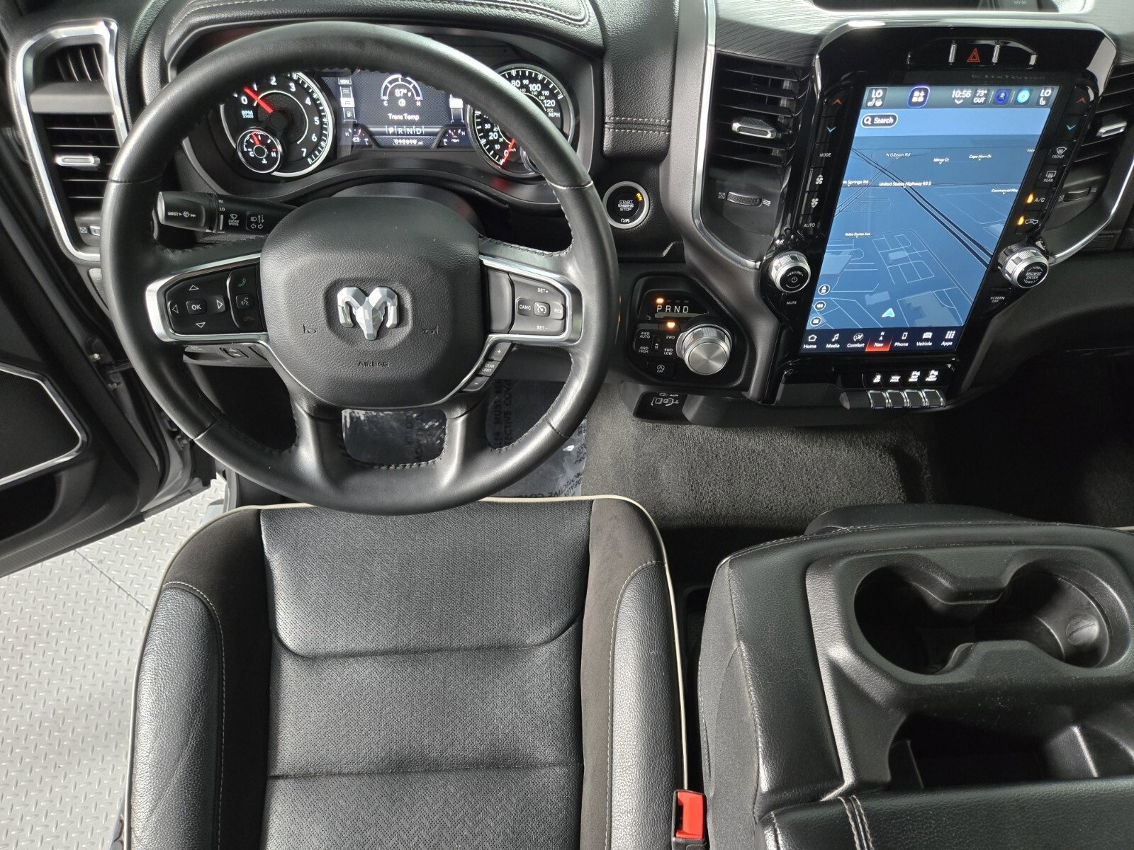 Used 2024 RAM 1500 Laramie image 13