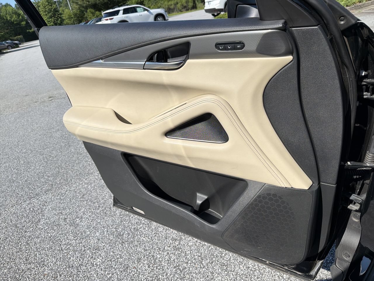 Used 2023 INFINITI QX60 Luxe w/ Cargo Package FWD image 13
