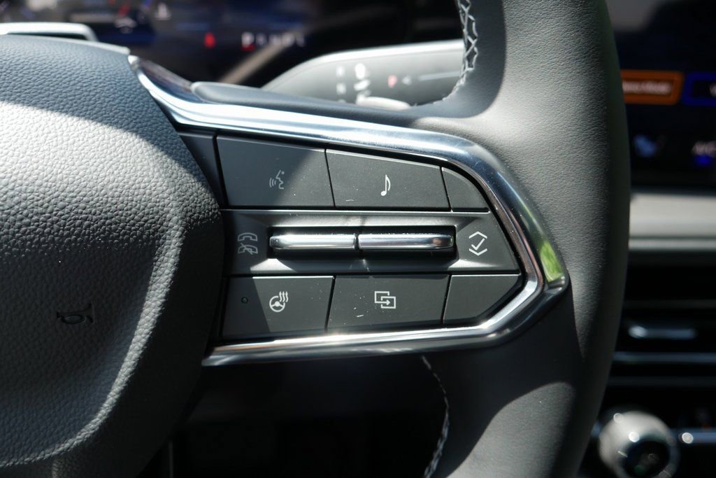 New 2026 Chevrolet Traverse LT w/ Enhanced Driving Package image 13