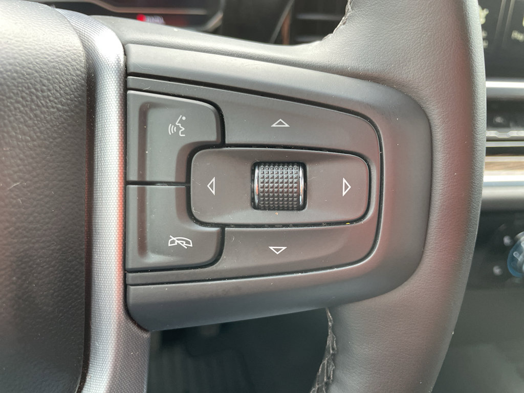 Used 2024 GMC Sierra 1500 Elevation image 14