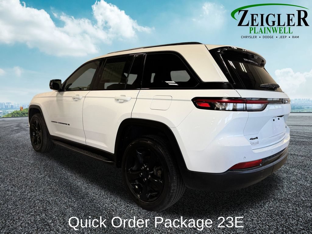 Used 2024 Jeep Grand Cherokee Limited w/ Luxury Tech Group II AWD/4WD image 3