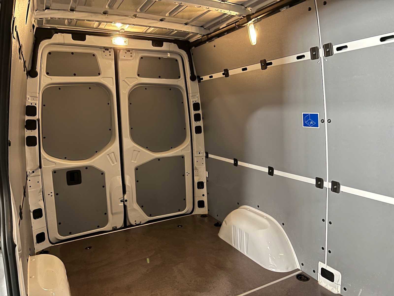 Used 2025 Mercedes-Benz Sprinter 2500 image 14