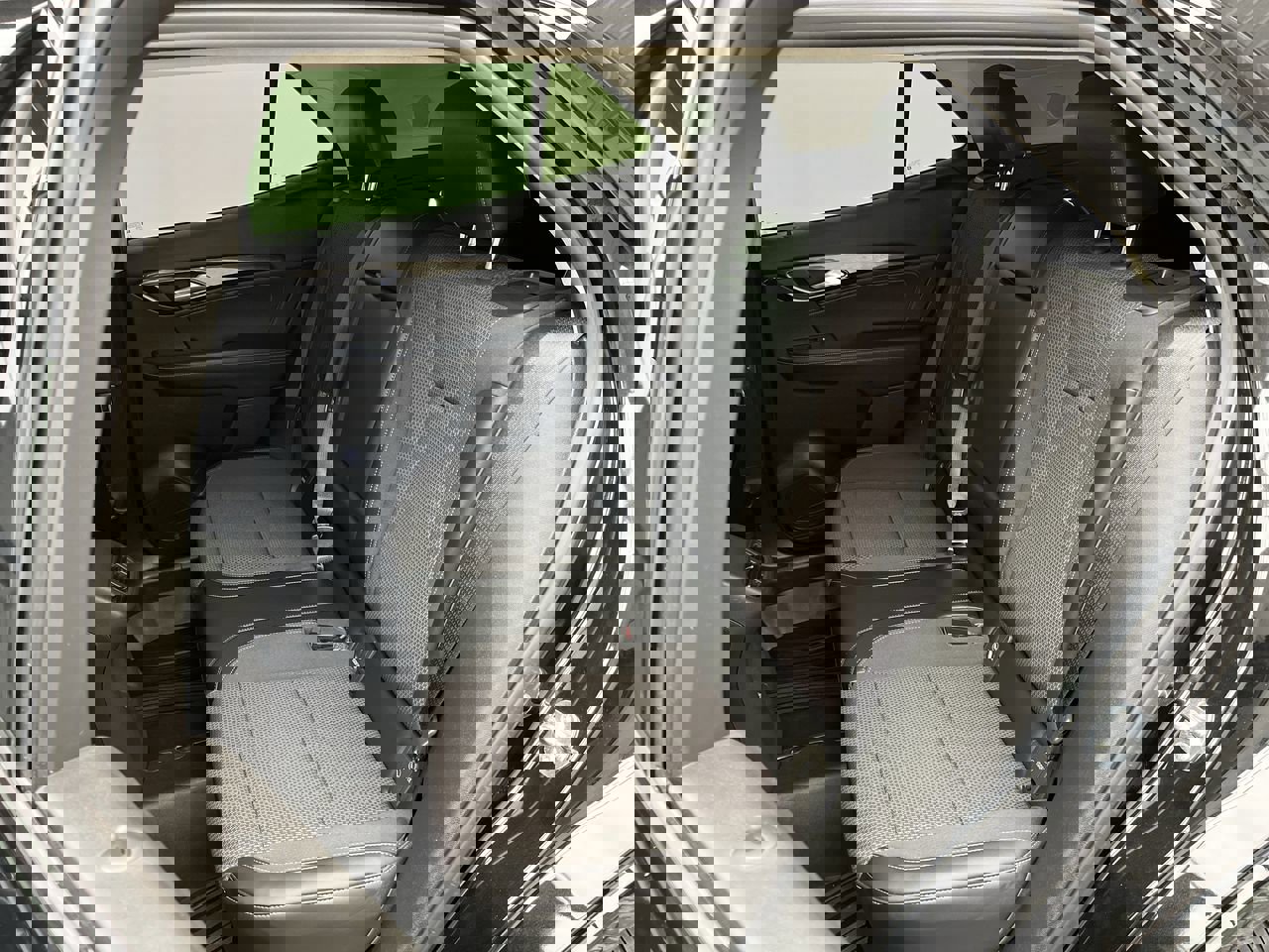 Certified 2023 Buick Envision Preferred w/ Sport Touring Package image 11