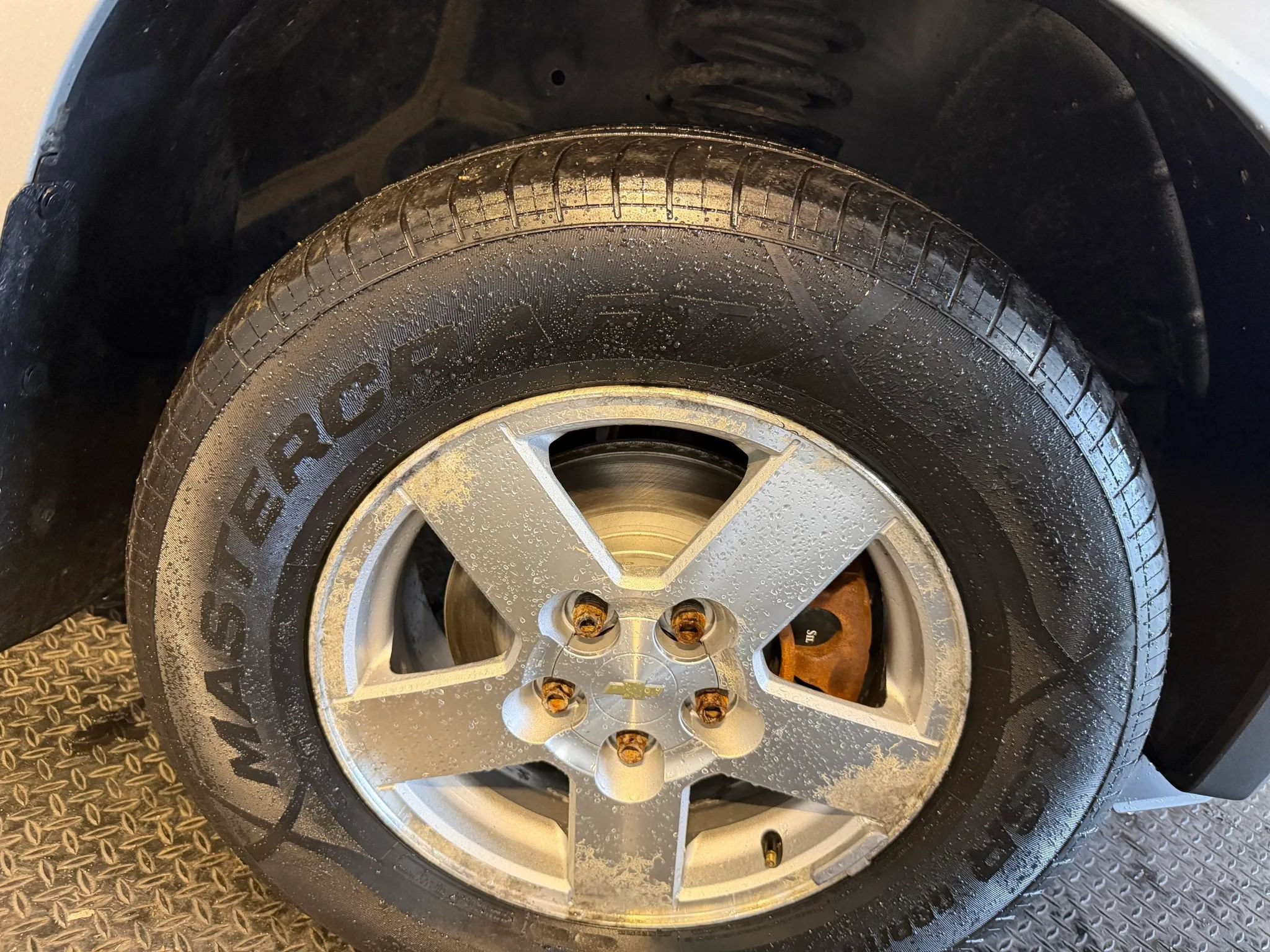 Used 2005 Chevrolet Equinox LS w/ Preferred Equipment Group AWD/4WD image 36