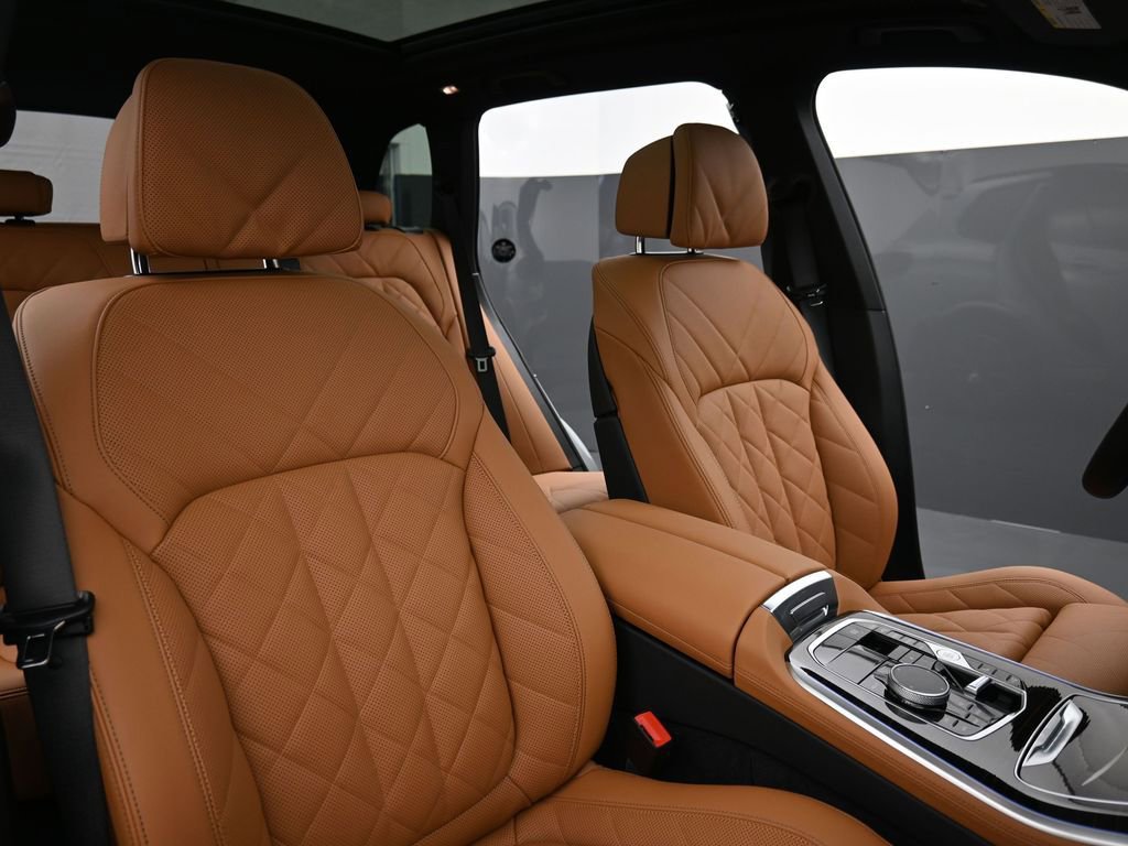 New 2026 BMW X5 M60i w/ Climate Comfort Package image 20
