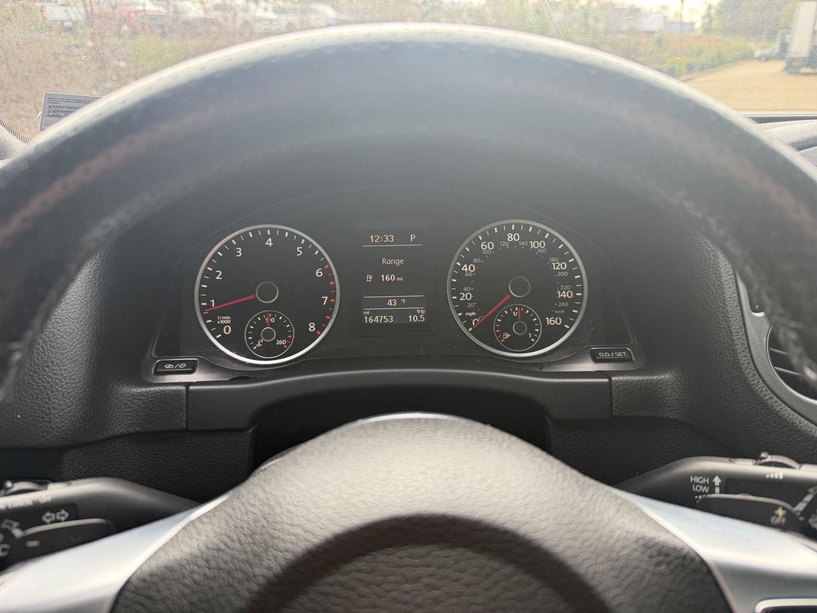 Used 2015 Volkswagen Tiguan R-Line image 12