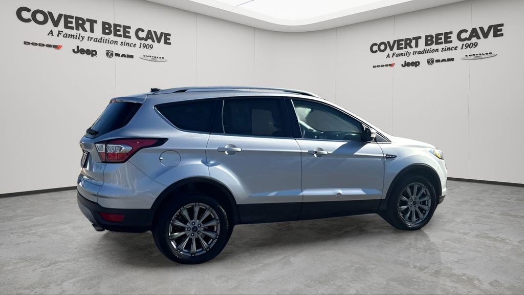 Used 2017 Ford Escape Titanium image 10
