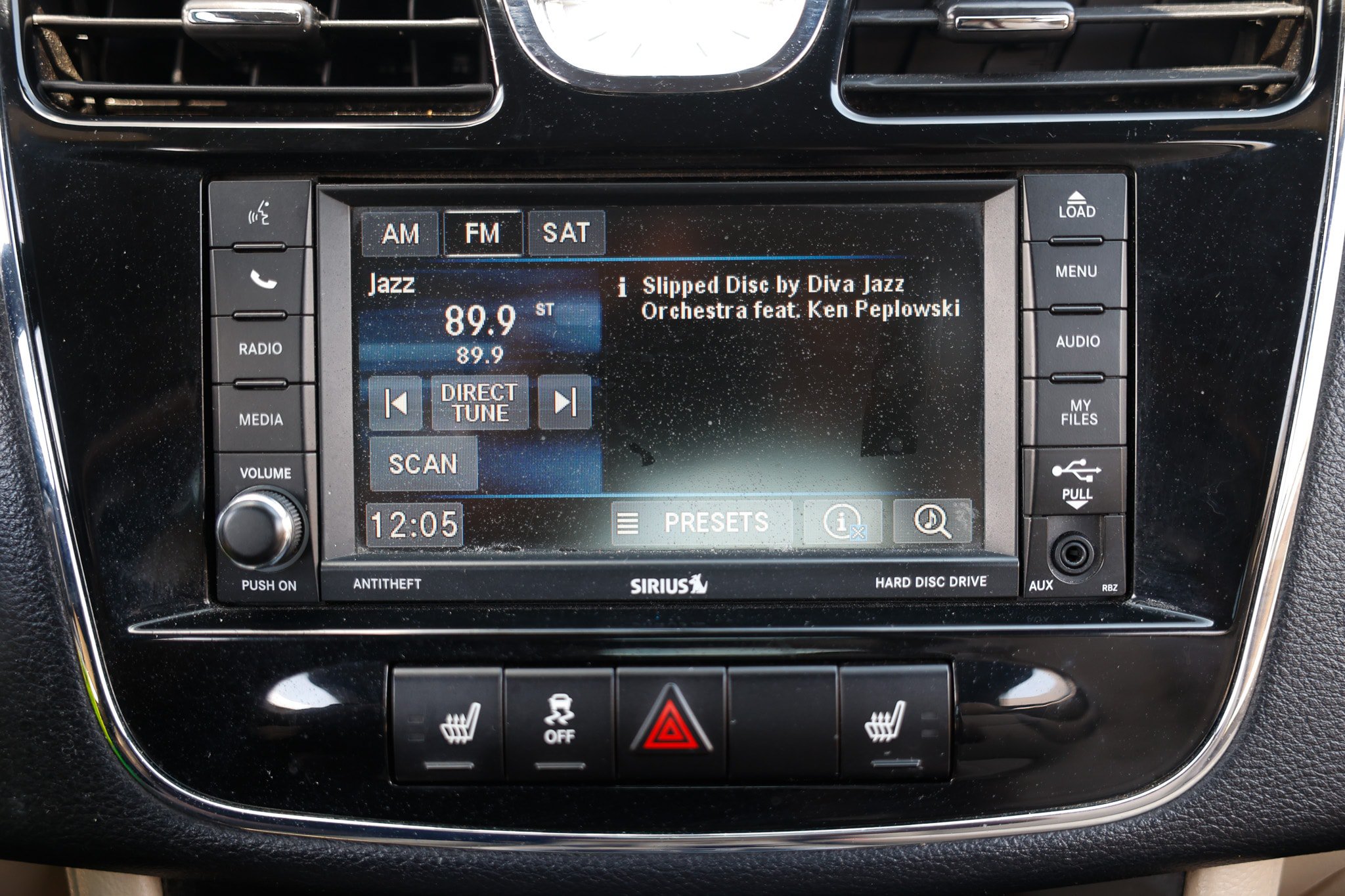 Used 2013 Chrysler 200 Touring w/ Cold Weather Group FWD image 33