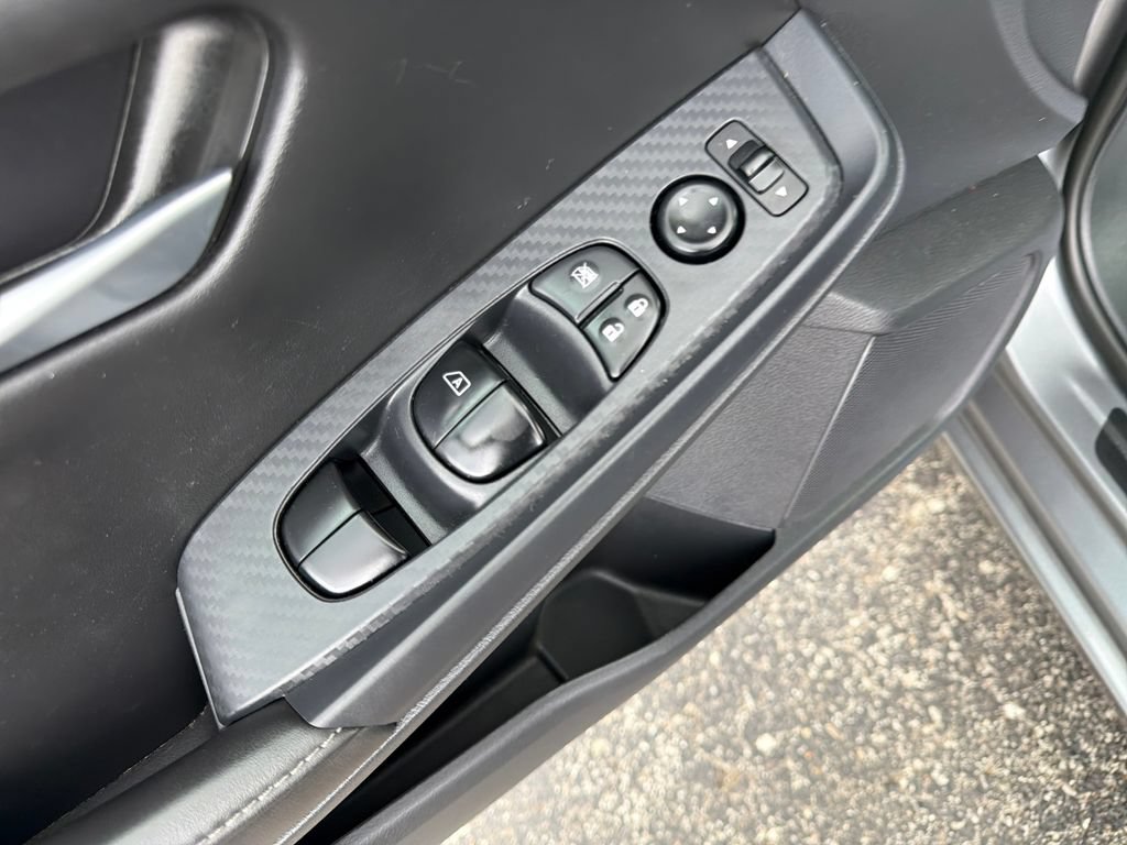 Used 2022 Nissan Sentra SV FWD image 14