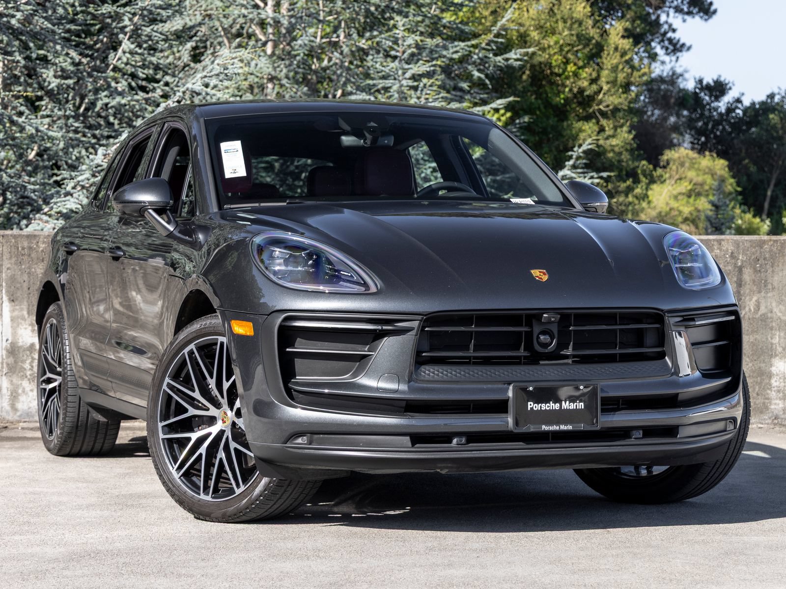 Certified 2023 Porsche Macan AWD/4WD image 6