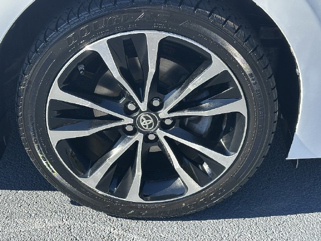 Used 2017 Toyota Corolla SE w/ Carpet Mat Package (TMS) FWD image 10