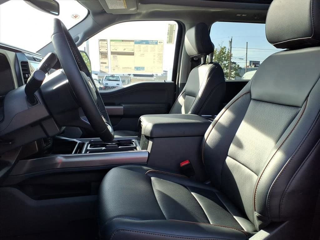 New 2026 Ford F350 Lariat w/ Chrome Package image 17