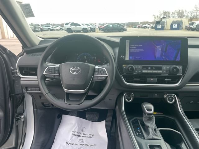 Certified 2025 Toyota Grand Highlander AWD image 13