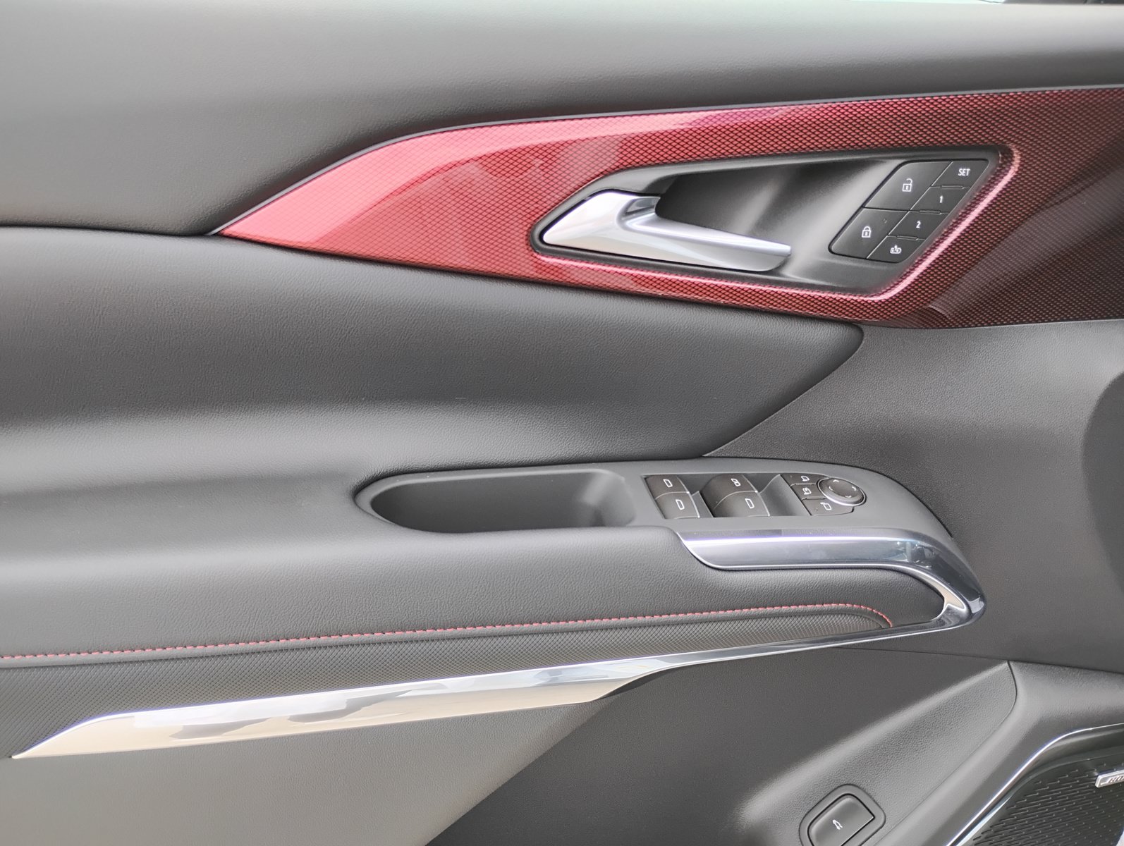 New 2026 Chevrolet Traverse RS FWD image 25