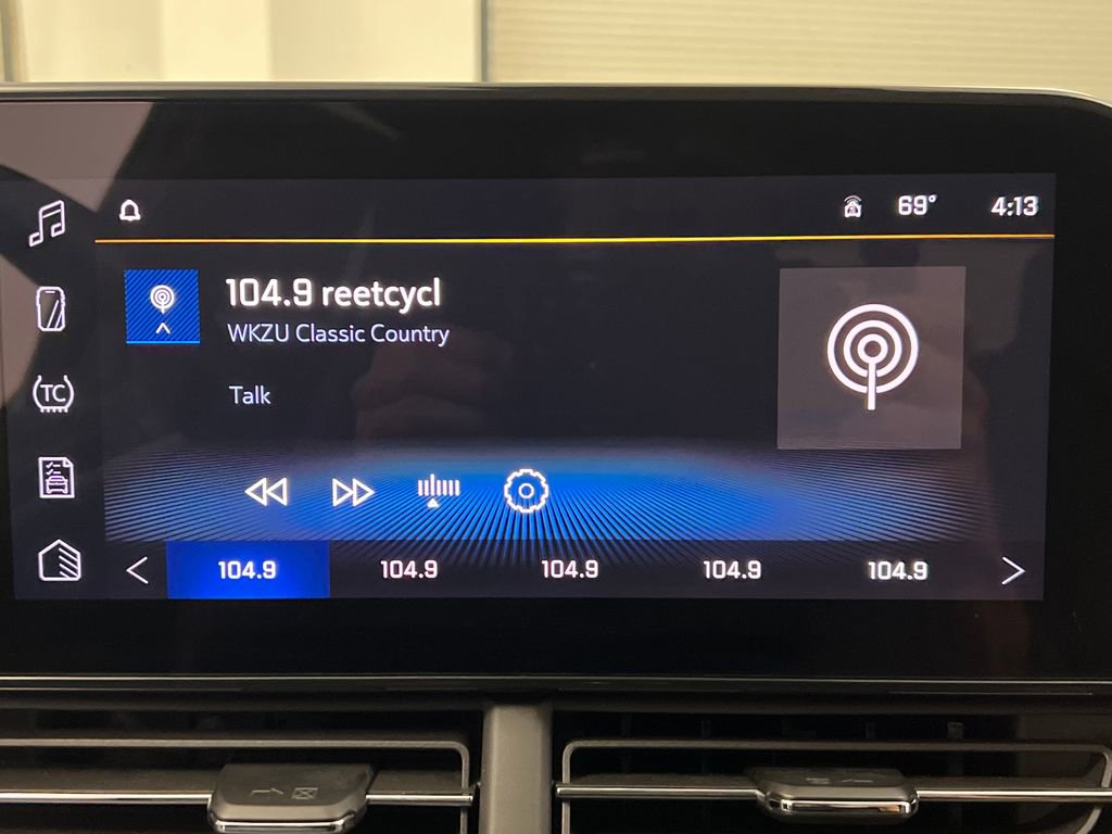 Used 2025 Chevrolet Trax LT w/ LT Convenience Package FWD image 51