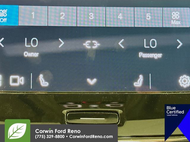 Used 2024 Volvo XC40 B5 Core image 23