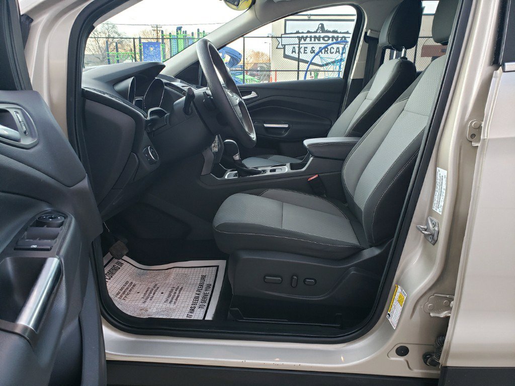 Used 2017 Ford Escape SE image 12