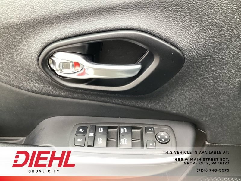 Used 2022 Jeep Cherokee Latitude Lux AWD/4WD image 23