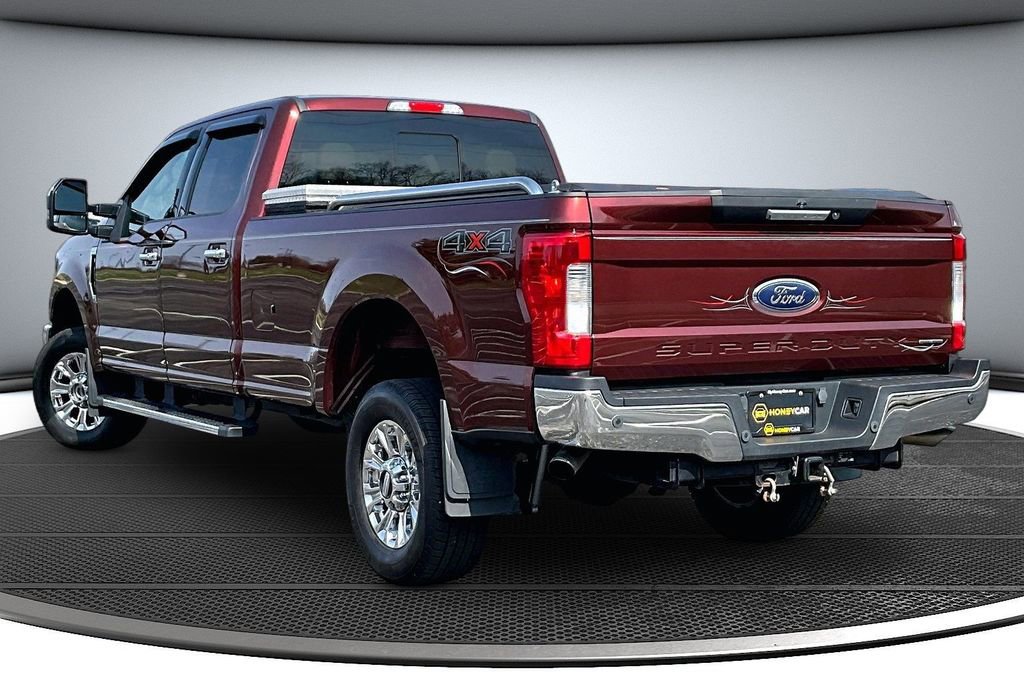 Used 2017 Ford F250 Lariat w/ Chrome Package image 4