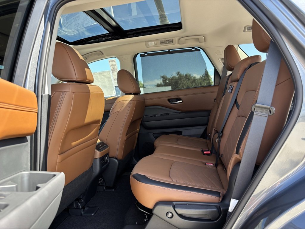 New 2025 Nissan Pathfinder Platinum w/ Cargo Package image 21