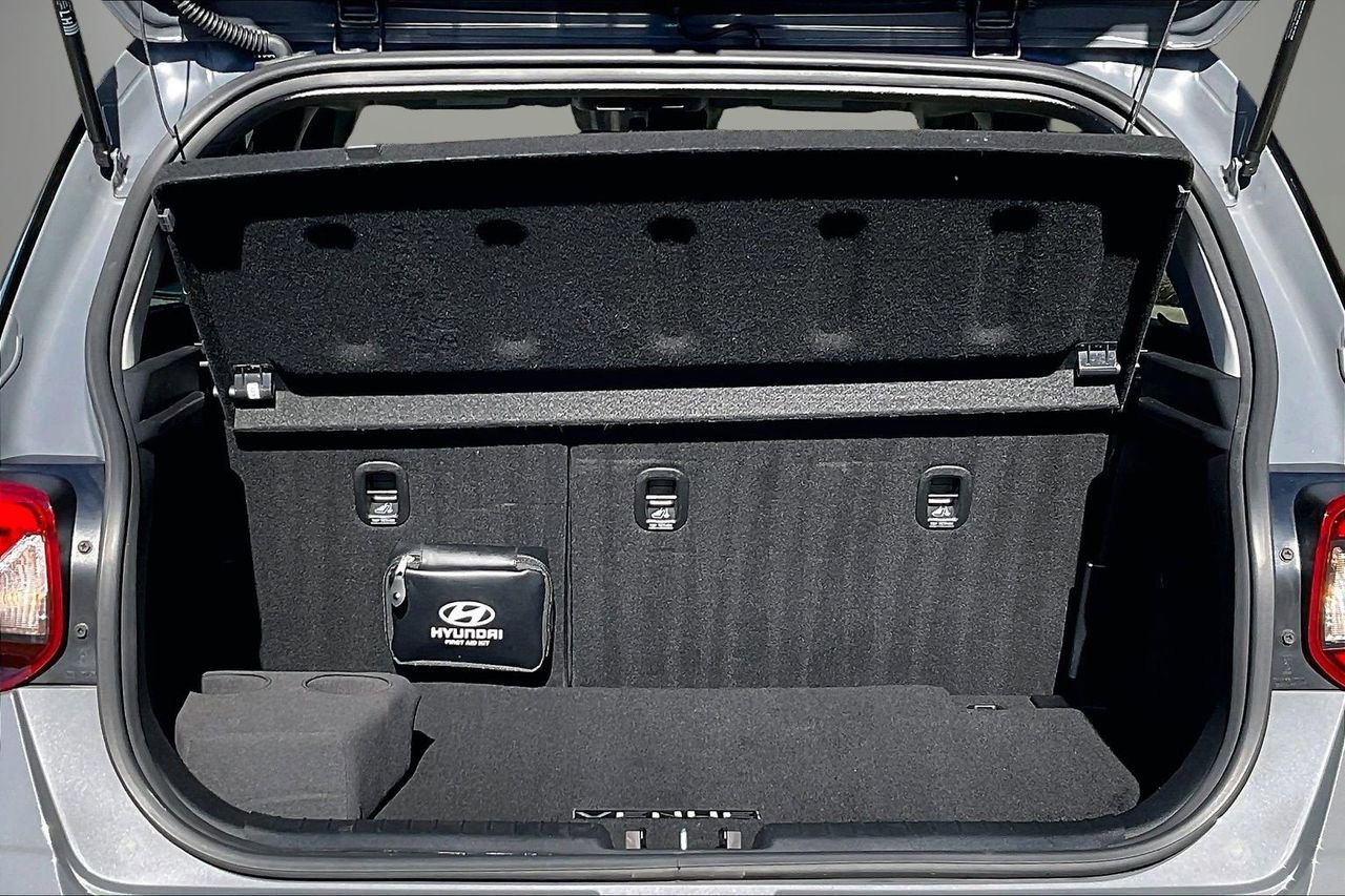 Used 2023 Hyundai Venue SEL w/ Cargo Package image 24
