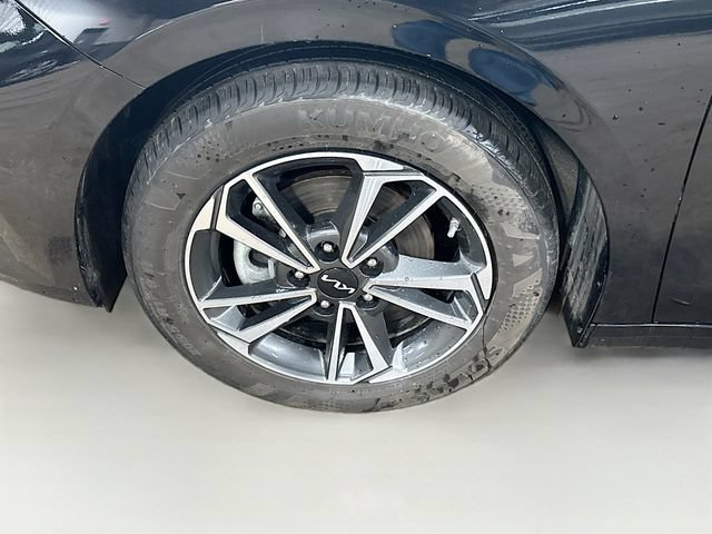 Used 2023 Kia Forte LXS FWD image 29