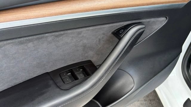 Used 2021 Tesla Model 3 Standard Range Plus RWD image 15