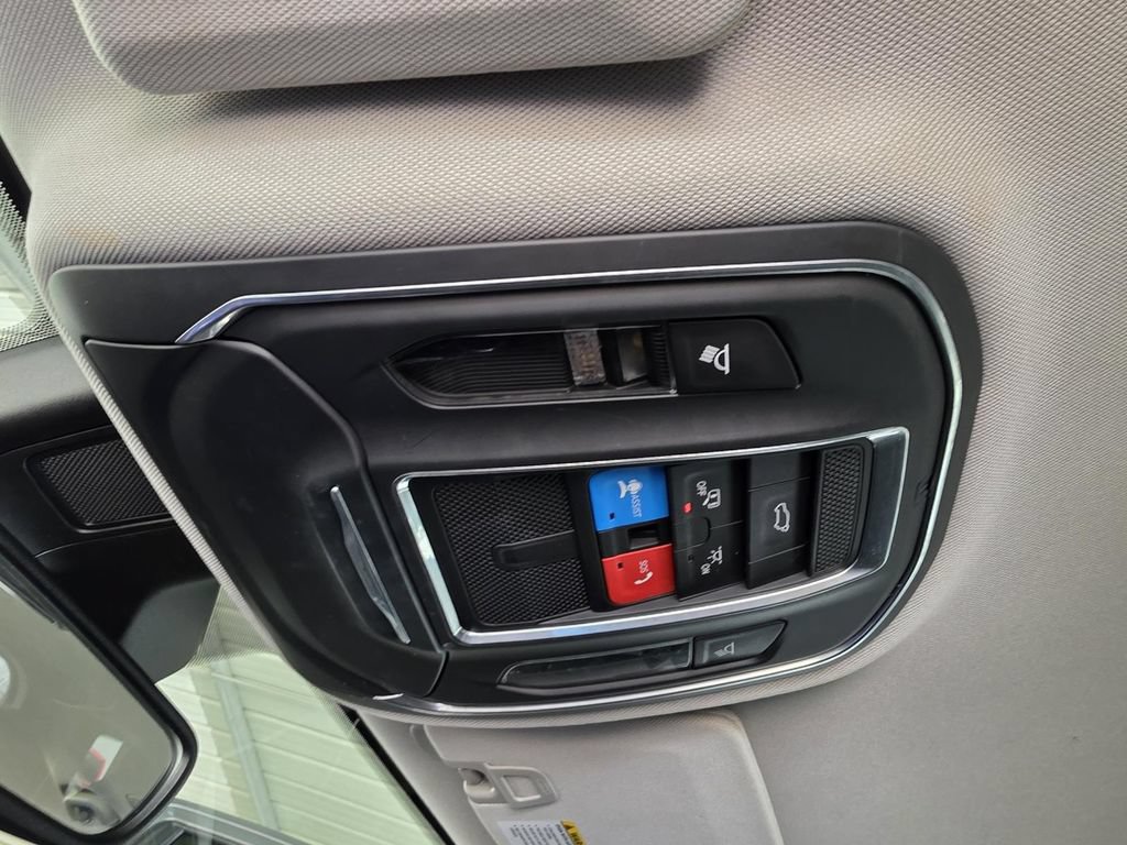 Used 2022 Jeep Grand Cherokee L Limited RWD image 29