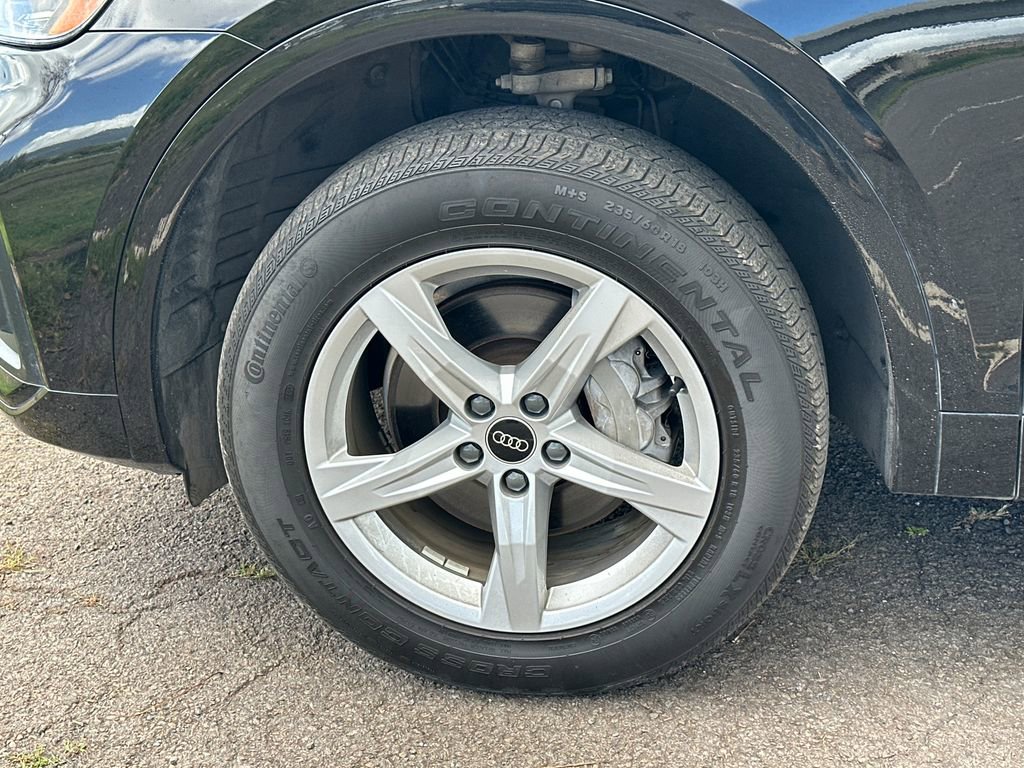 Used 2023 Audi Q5 2.0T Premium w/ Convenience Package image 12