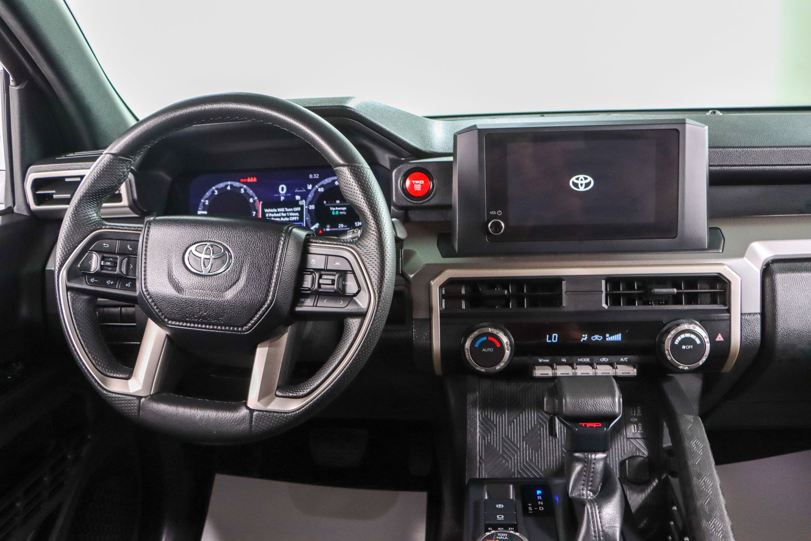 Used 2024 Toyota Tacoma TRD Off-Road AWD/4WD image 17