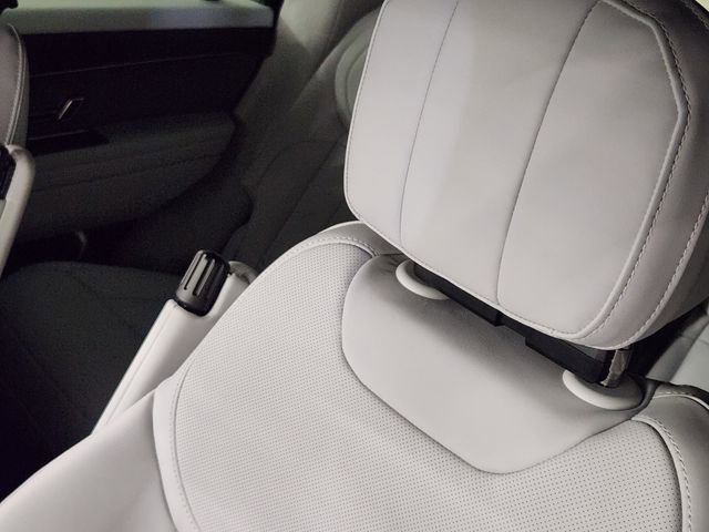 New 2026 Land Rover Range Rover Sport SE image 15